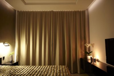 curtains in the bedroom