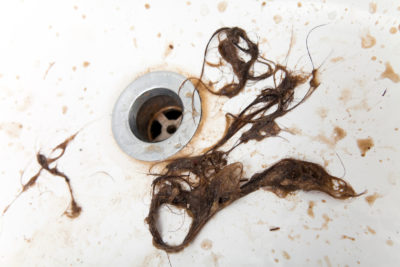 cheveux du drain de la salle de bain