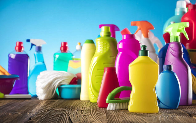 Household chemicals that can only be handled with gloves