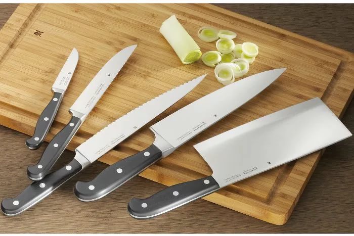 How many knives are needed in the kitchen?