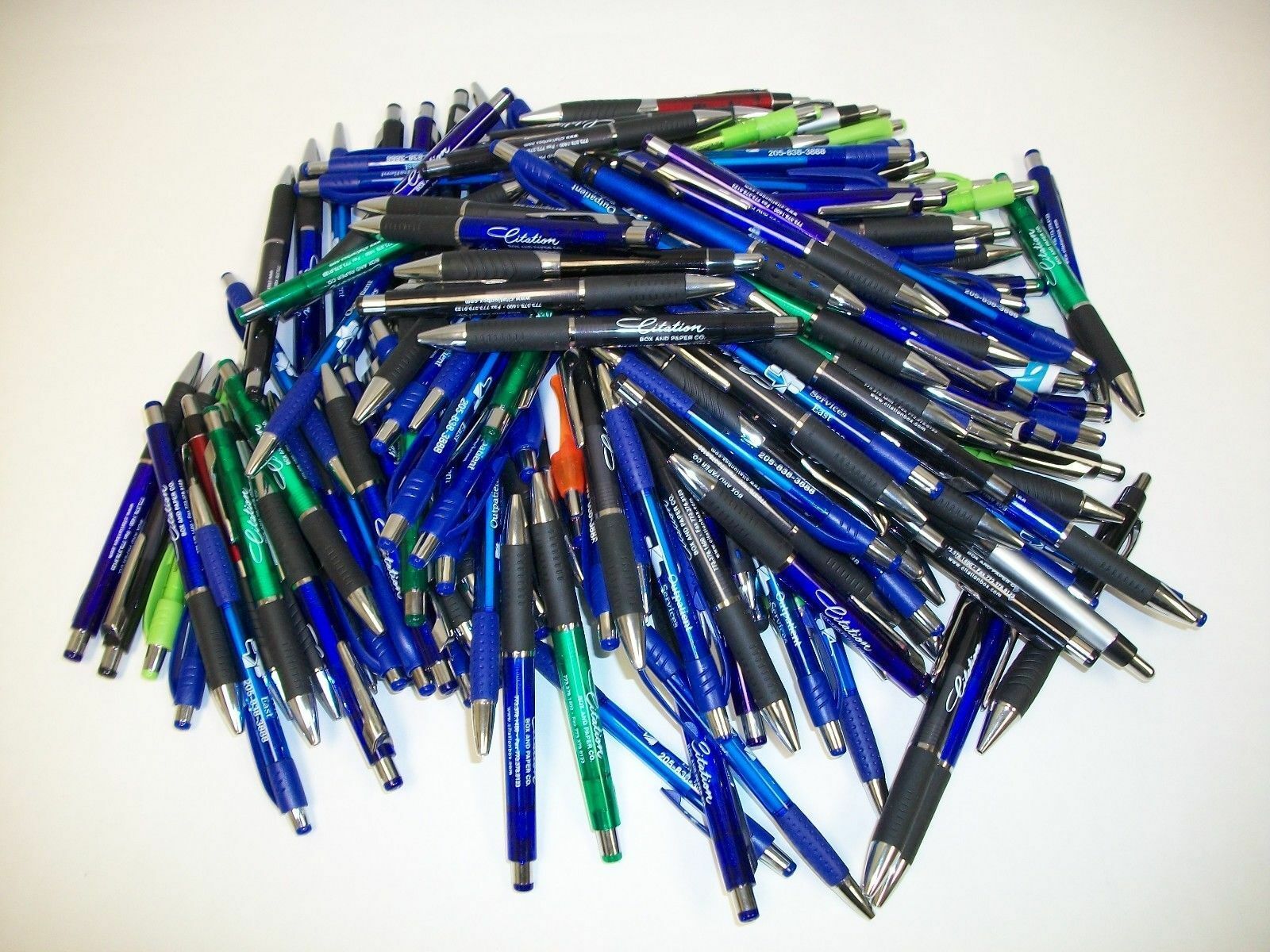 vieux stylos à bille