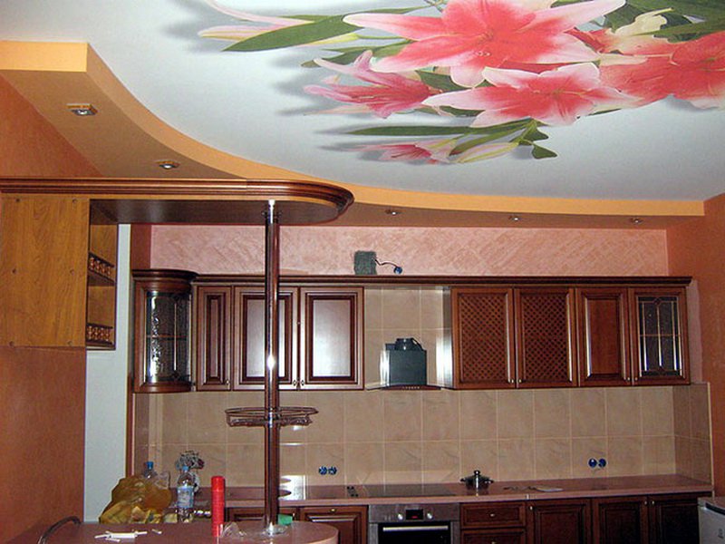 Soffitto teso in cucina: pro e contro