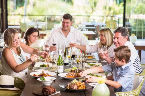 ¿Qué platos mantienen la comida caliente por más tiempo?