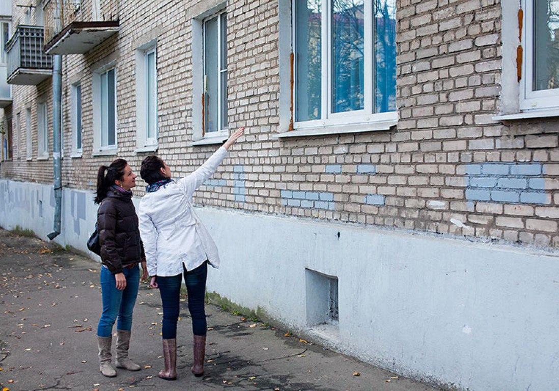 Hva slags gulv er nødvendig i en leilighet i første etasje?