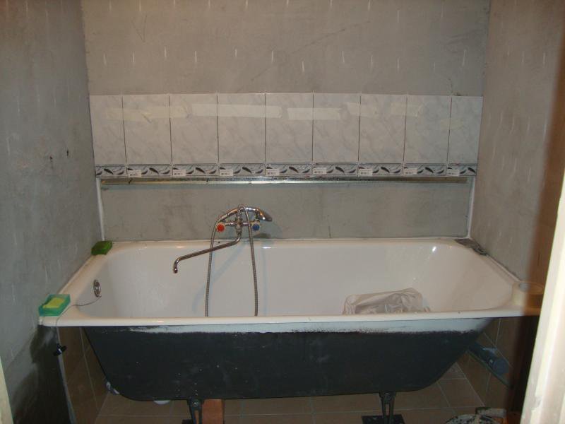 Cast iron bath.