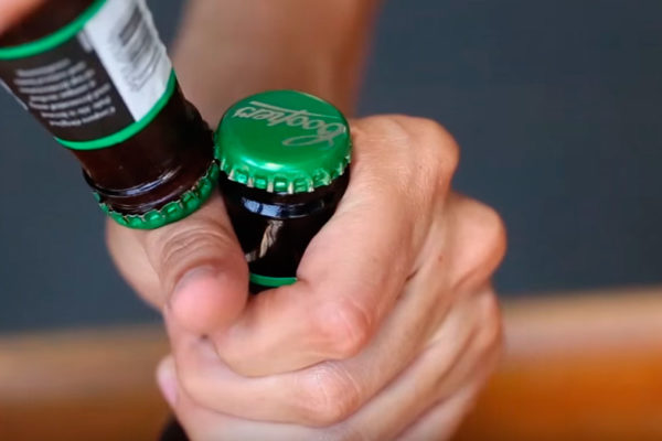 7 ways to open a beer bottle without a bottle opener