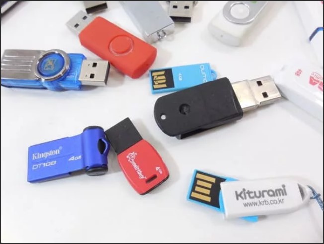 laptop flash drives different