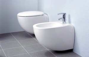 bidet et toilettes