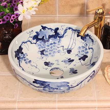 Porcelain washbasin na may pagpipinta.