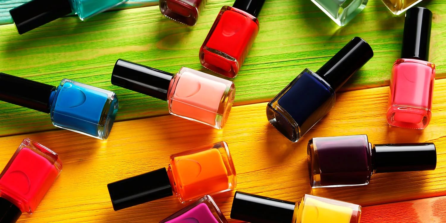 Cómo ayuda el esmalte de uñas en la vida cotidiana