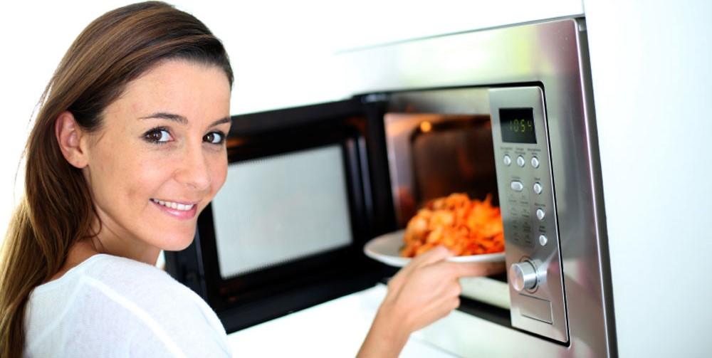 ¿Cuánto tiempo se puede utilizar de forma segura un horno microondas?