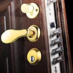 How to choose a reliable lock for your front door