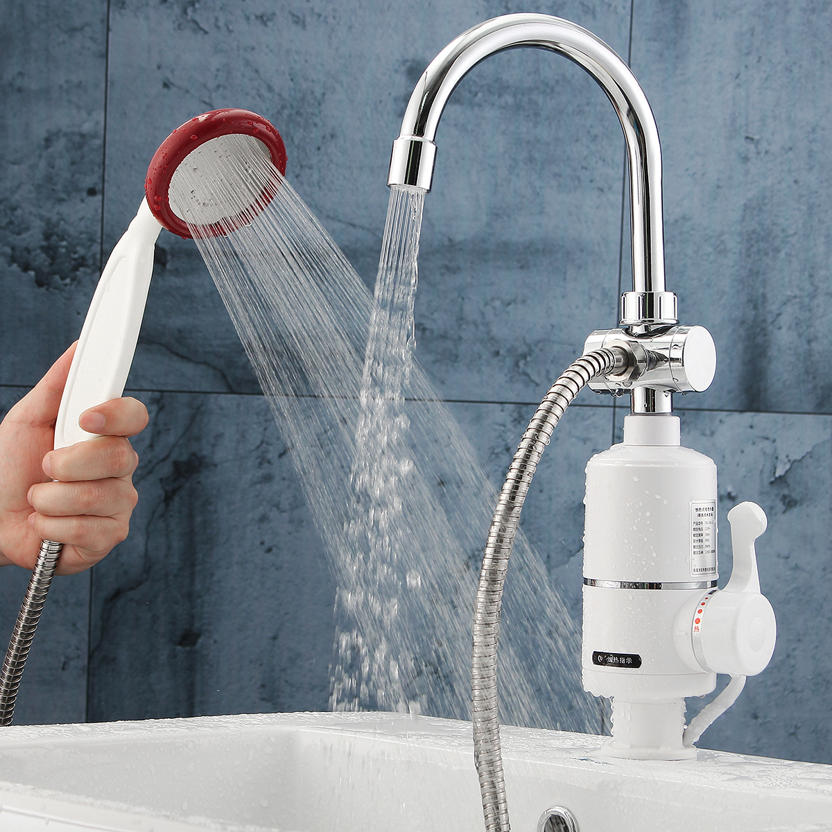 What to do if water flows from the tap and shower at the same time