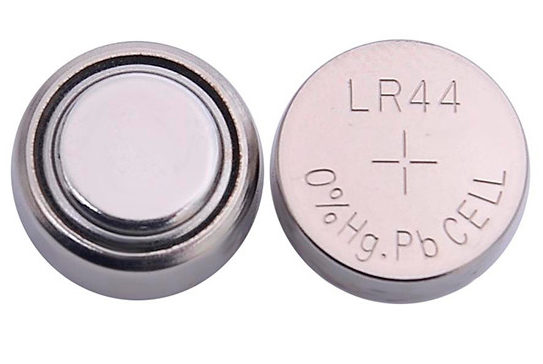 Batteria LR44.