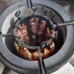 Nấu ăn trong tandoor.