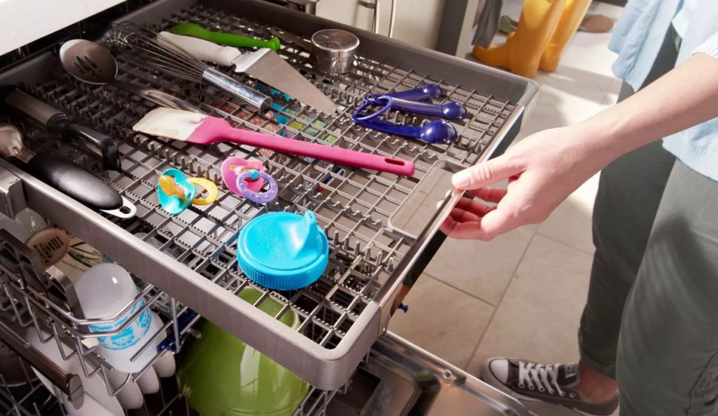 Tray for spoons and forks.