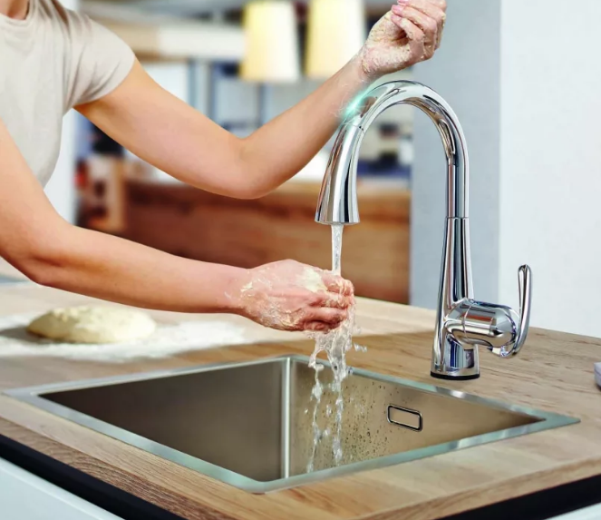 touchless kitchen faucets