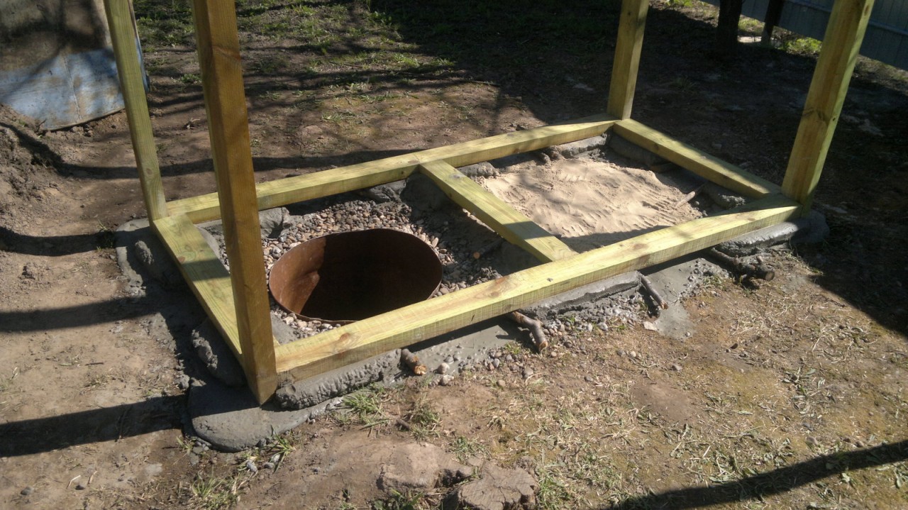 Shower pit