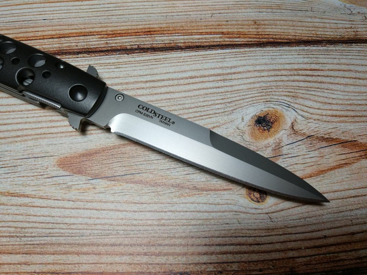 Stahl CPM S35VN