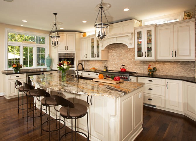 cocina en estilo clásico moderno