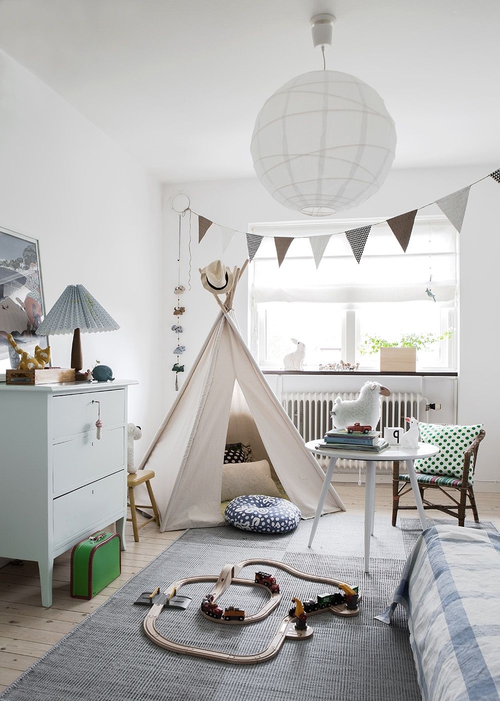 camera per bambini in stile scandinavo