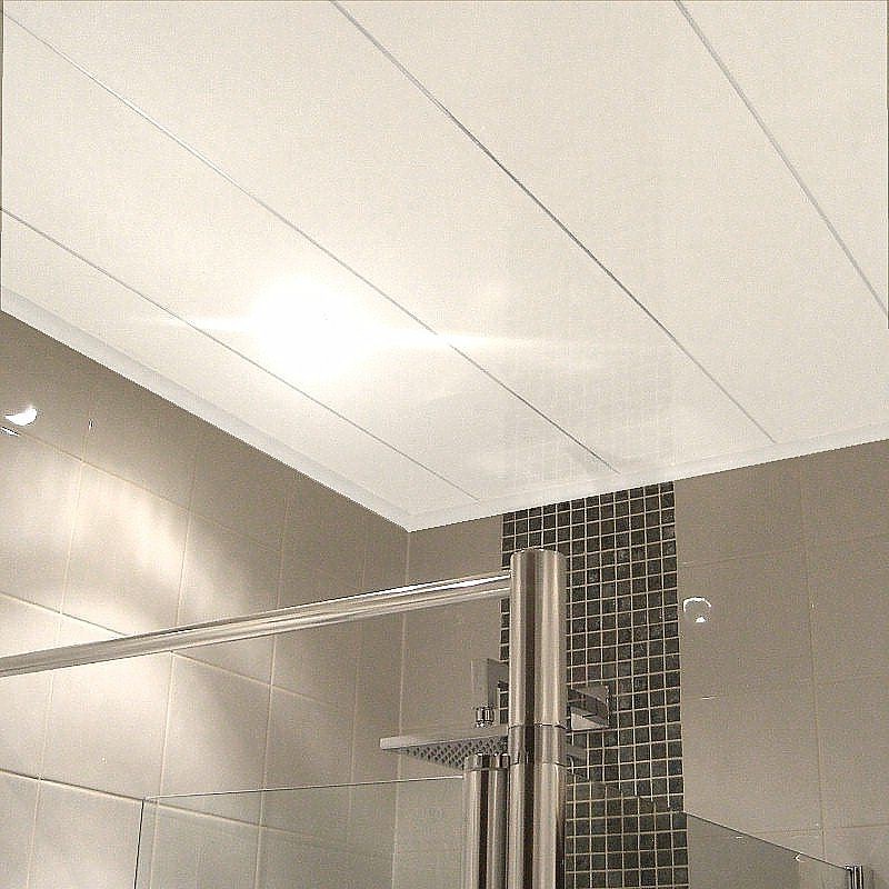 Panneaux PVC pour le plafond de la salle de bain