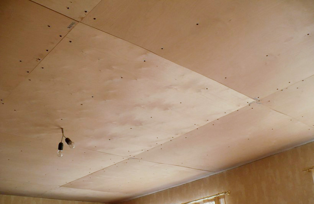 rivestimento del soffitto in compensato