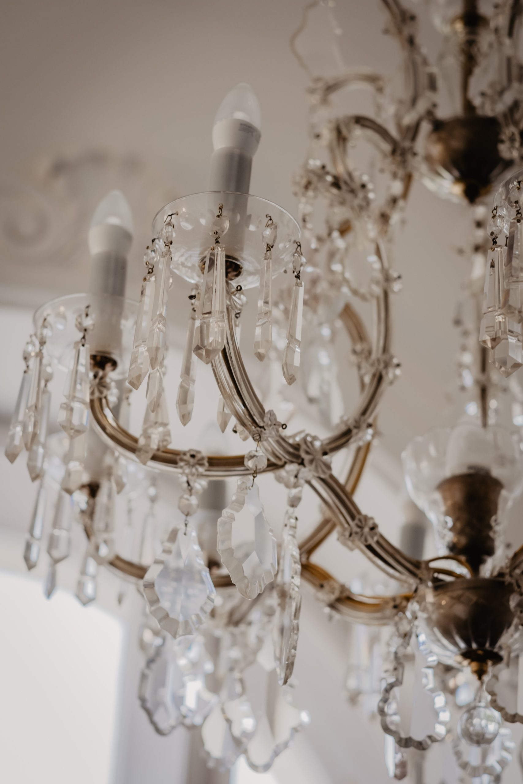 Candelabros de formas complejas.