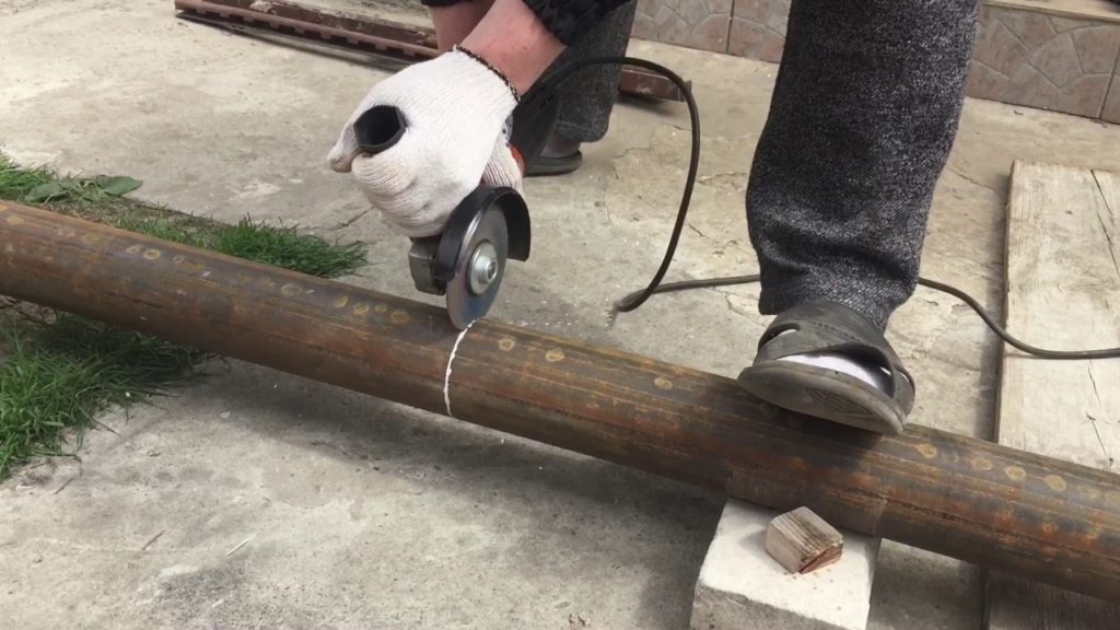 how to cut a pipe with a grinder