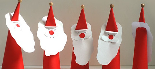 Papá Noel hecho de papel