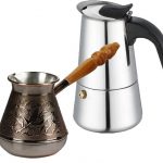 Geysir-Kaffeemaschine oder Turk