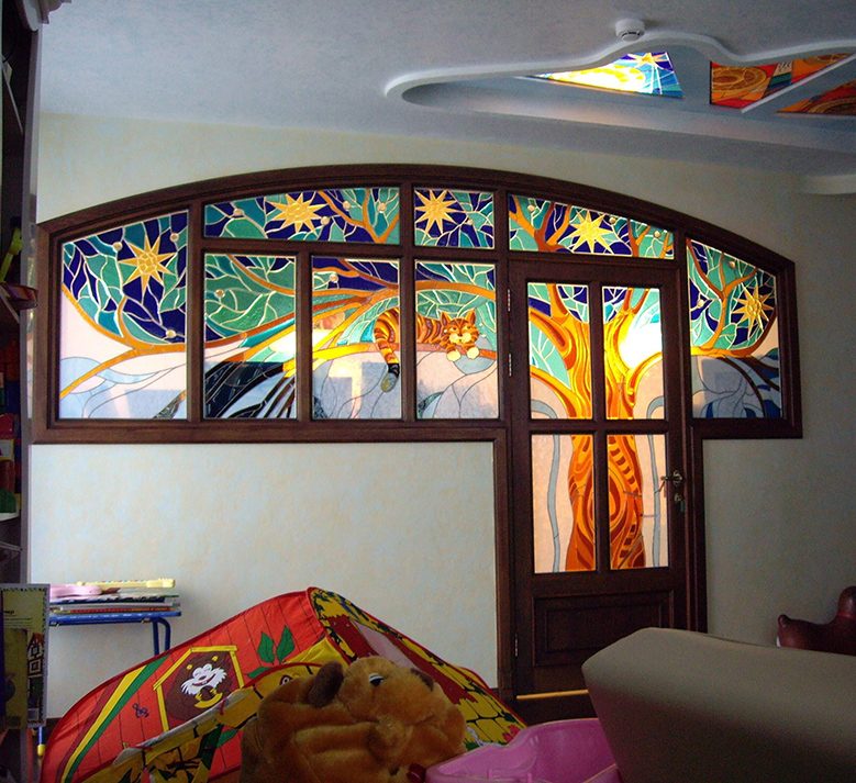 stained glass partition for children's room