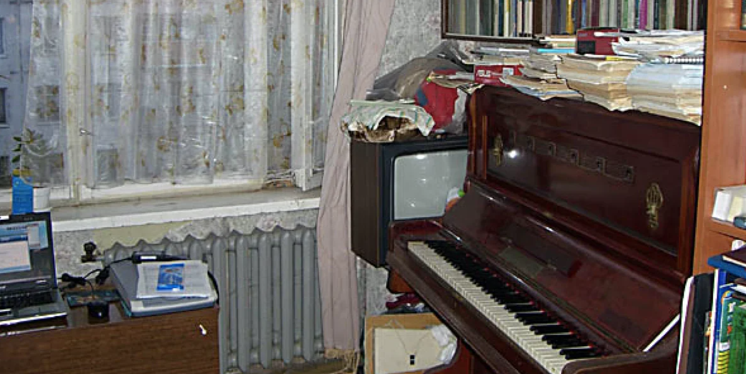 Piano in the apartment