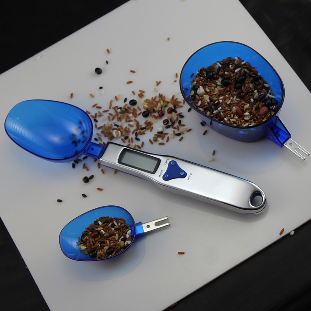 Measuring spoon with digital display