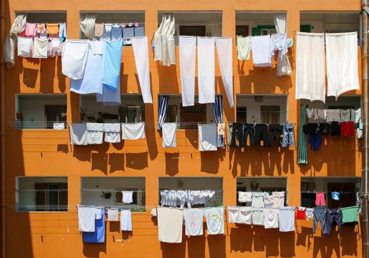 Faire sécher des choses sur le balcon