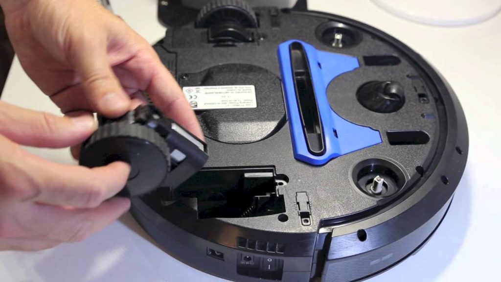 how to disassemble a robot vacuum cleaner