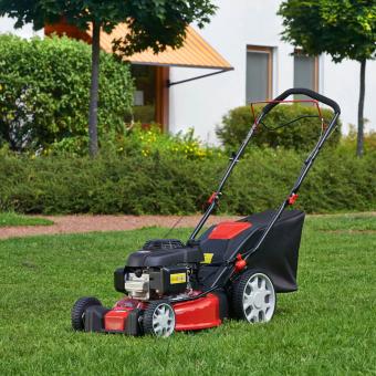 self-propelled petrol lawn mower