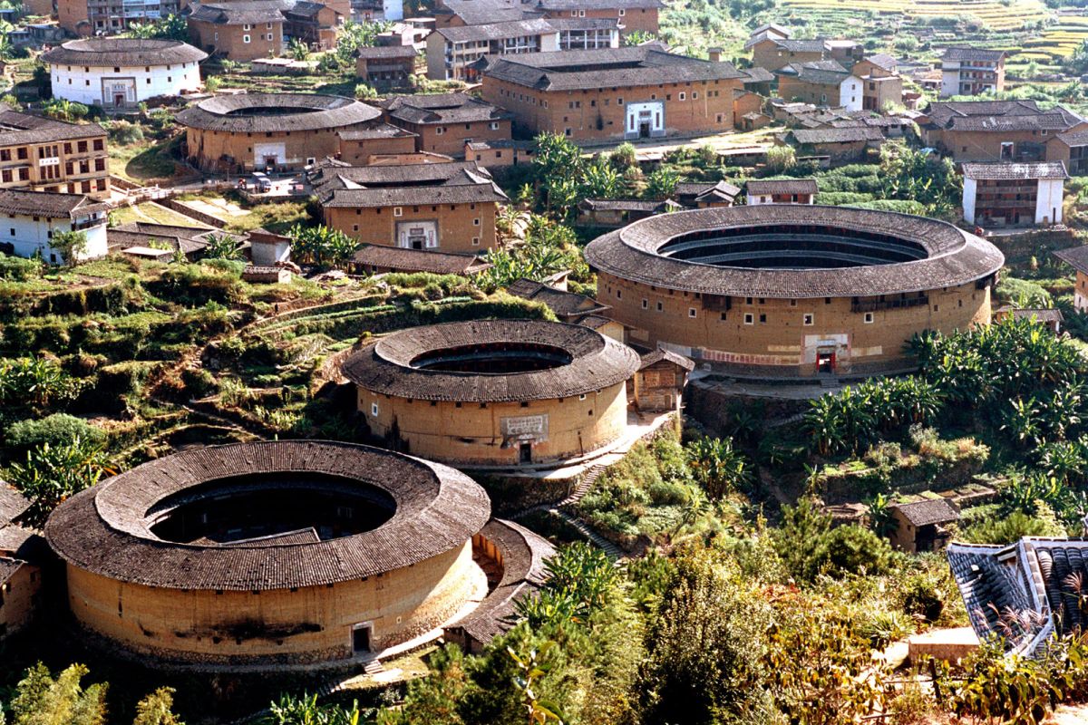 tulou-unikalnye-kitajskie-doma-zamki-1