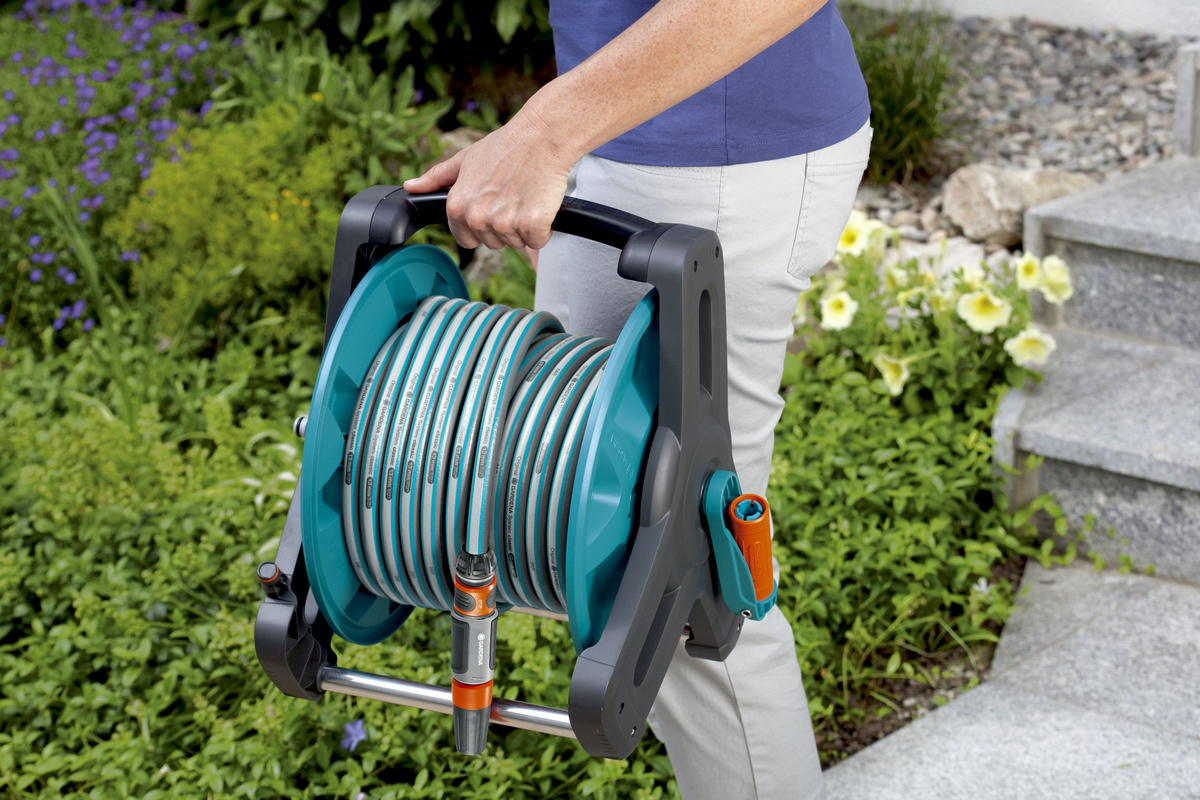 how to wind a hose onto a reel