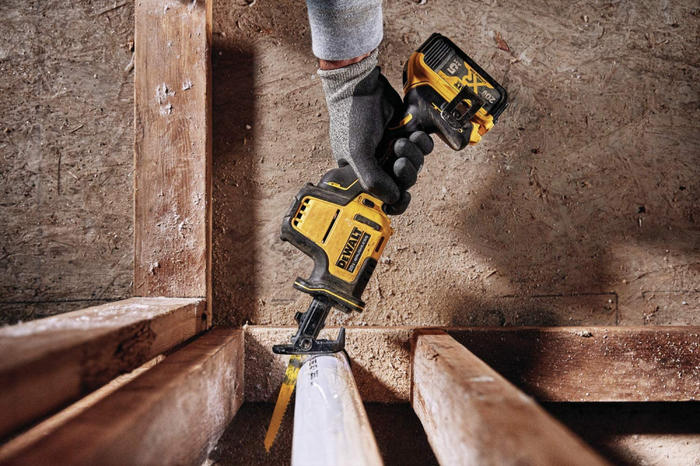 cordless reciprocating saw