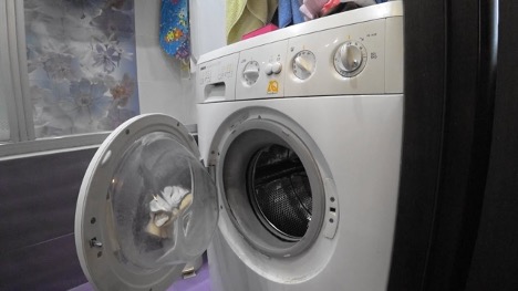 Anong mga bahagi ang nasira sa isang Zanussi washing machine?