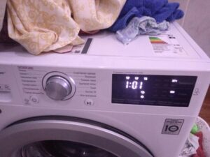 The washing machine does not take water