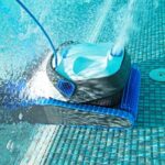 Robot aspirapolvere per piscina