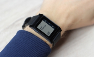 Pebble 2 – okosóra