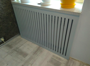 Memasang gril radiator