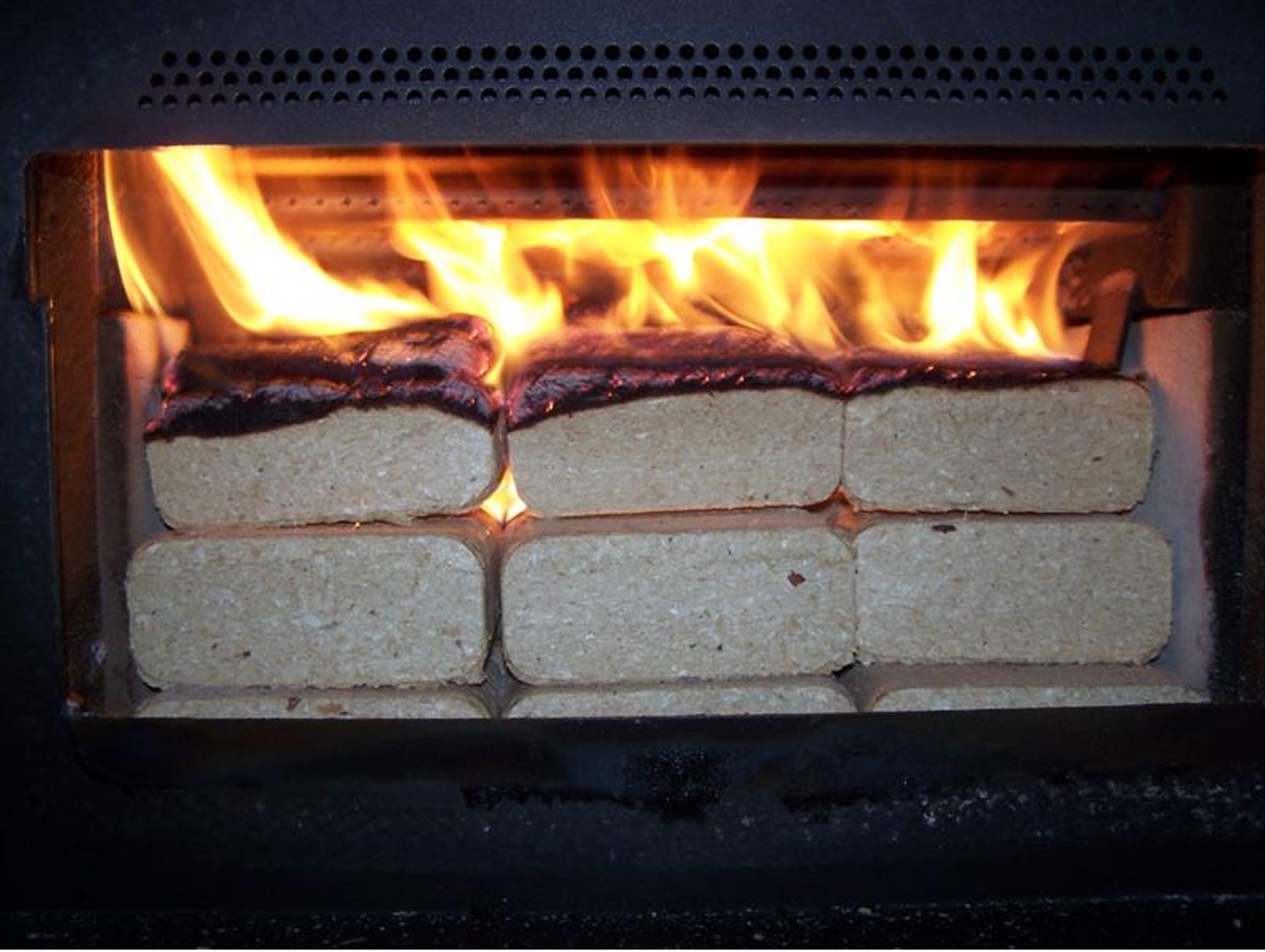 Comment chauffer un poêle avec des briquettes