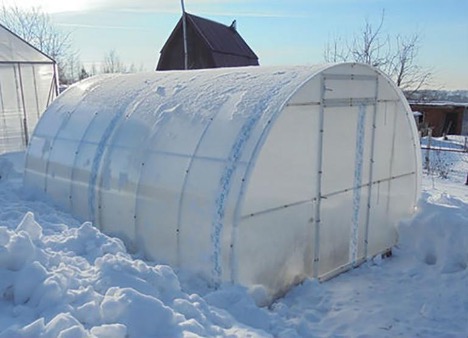 Ventilazione in una serra in inverno